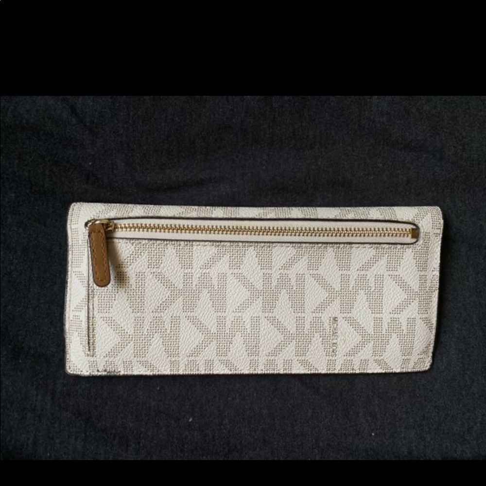 MK Wallet - Picture 2 of 4